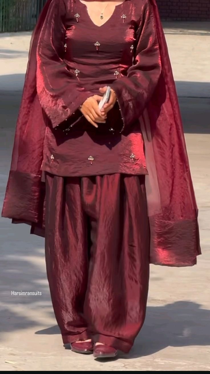 female's wear - Image 6